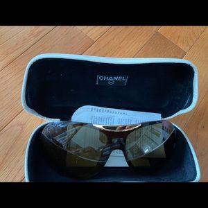 Women’s Chanel sunglasses AUTHENTIC